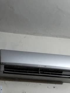 gree AC in good condition only 2 season used