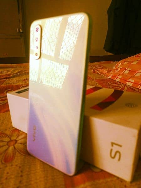 Vivo S1 6/128GB For sale 2