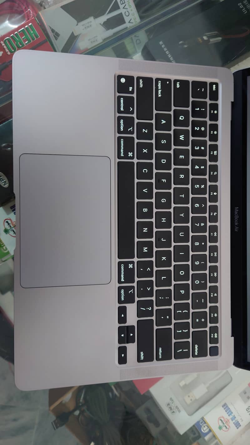 MacBook air 2020 m1 14