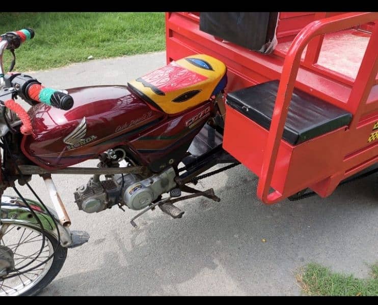 Loader Riksha with Honda cd 70 Bike 1