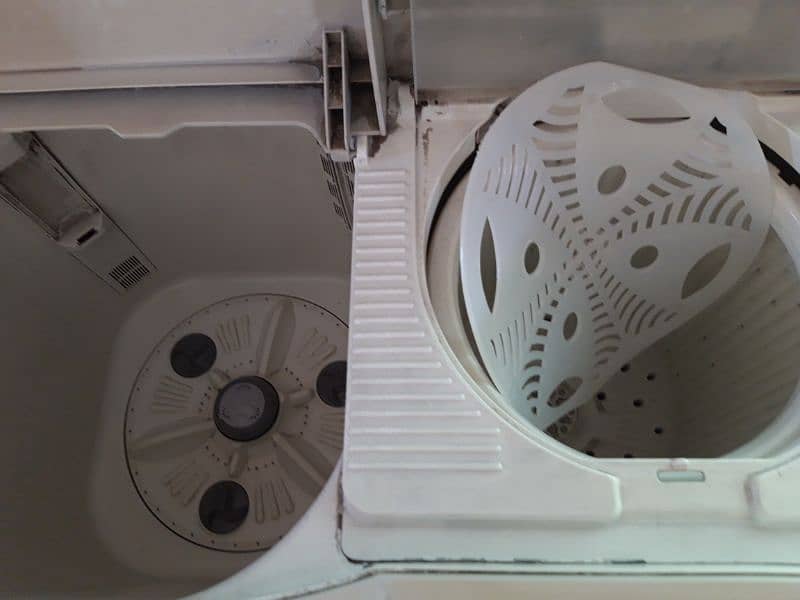 LG Semi Automatic Washing Machine for sale 0