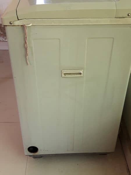 LG Semi Automatic Washing Machine for sale 1