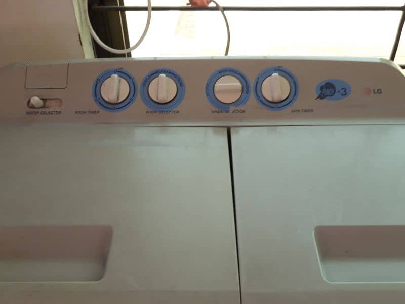 LG Semi Automatic Washing Machine for sale 2