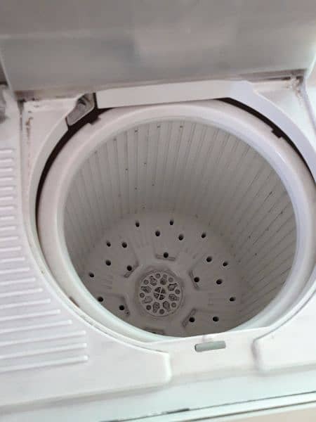 LG Semi Automatic Washing Machine for sale 4