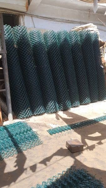 Best Razor Wire Installation & Chain Link Fence in wholesale rates. 5