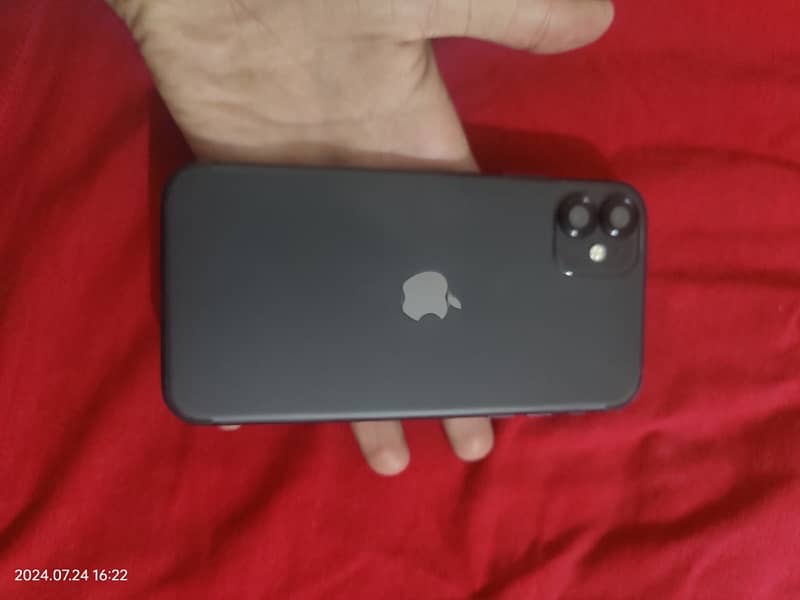 iPhone 11 128gb Factory unlock with box 2