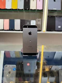 IPhone 5s Stroge 64 GB for urgent sale 0317=7783.352 My WhatsApp