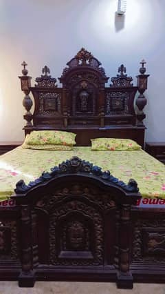 Chiniyotti bed set with dressing table