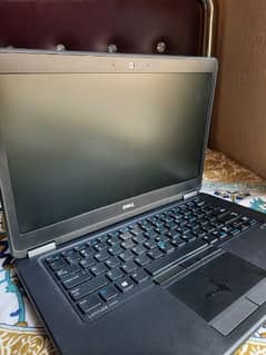 Dell Latitude i5 5th Gen 8 GB Ram 128gb ssd