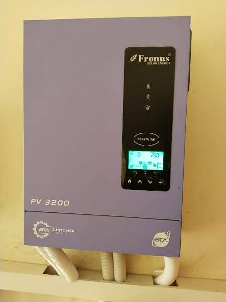 3.2KVA fronus inverter for sale. 1