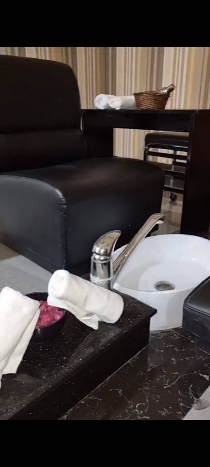 Beauty Salon Furniture 9