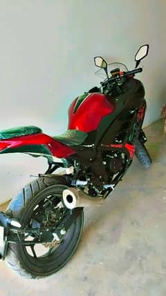 brand new kawasaki ninja 250R in fresh 10/10 condition