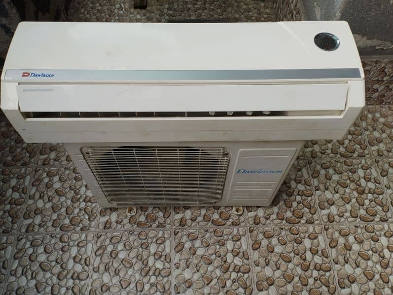 dawlance AC 1 ton non inverter mint condition, no repair, gas stored. 0