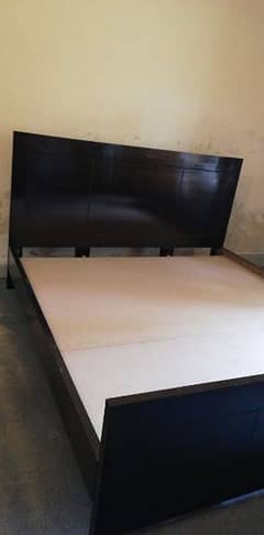 wooden bed (side tables plus dressing) 0