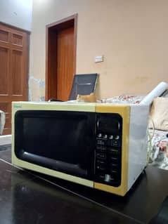 esquire Microwave