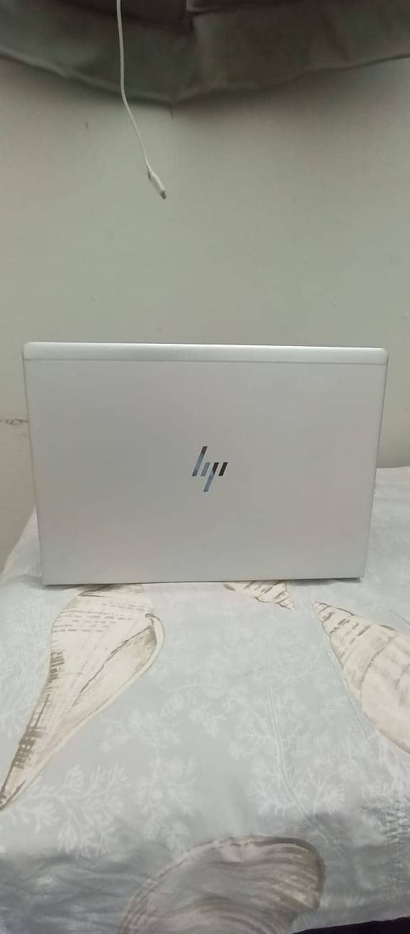 HP Intel(R) Core(TM) i5-8250U 8/512,Battery Backup 3hrs,fingerpri lock 8