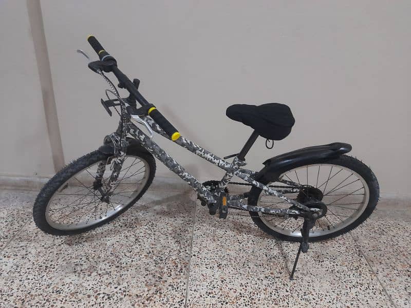 Meteor stream 22 inch bicycle imported 0