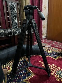 Professional Camera Tripod with tilt pan stablizer jack- 6 Ft Height