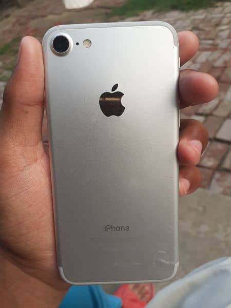 IPHONE 7 128GB non pta exchange possible 2