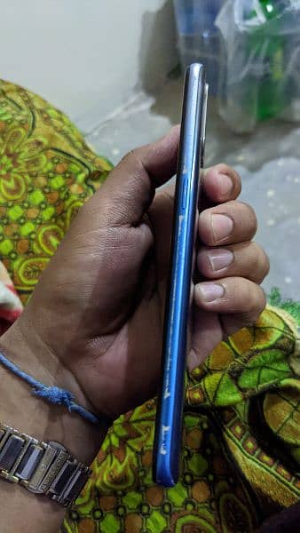 oppo A53 4/64 geniun never open repair condition is shown in pics 6