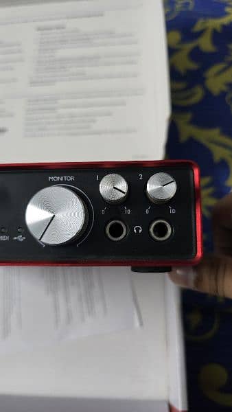 Focusrite Scarlett 6i6 USB Audio Interface (2nd Generation) 2