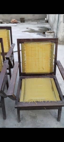 Chairs for sale. 0315/518/595/7/ Total 5 chairs 6