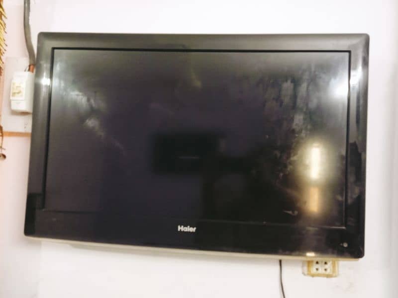 Haier 32 Inch LCD for Sale. 0