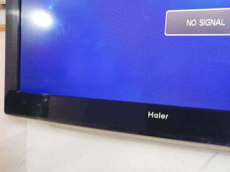 Haier 32 Inch LCD for Sale. 4