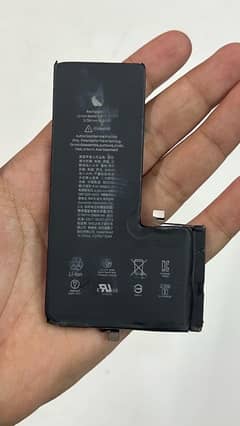 iPhone 11 Pro Max original battery 92%