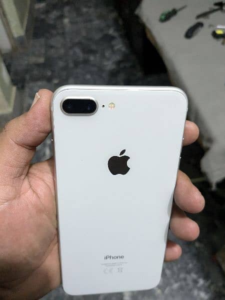 iphone 8 plus 3