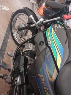 Honda pridor 100cc need caleed Good Condition  h 21/7/22 registration