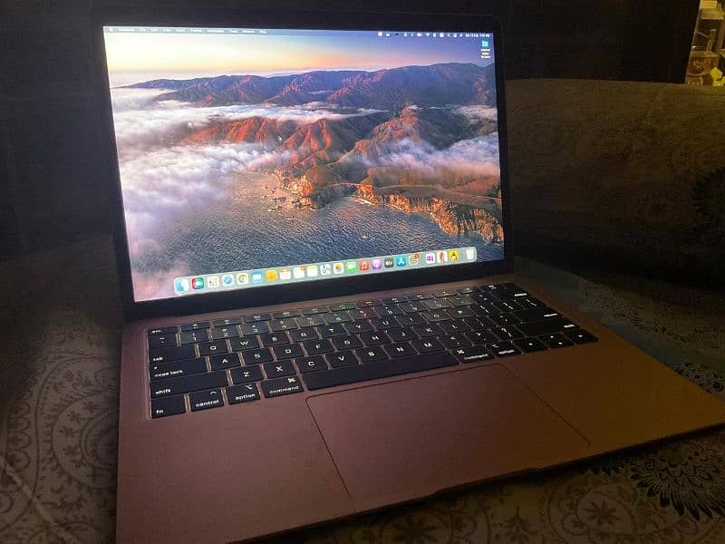 Macbook Air 2019 | 8Gb RAM | 128Gb SSD 1