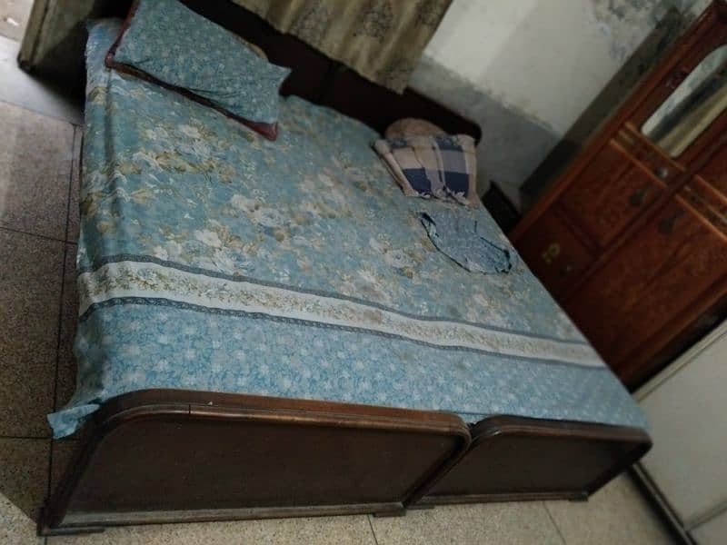 wooden bed 1