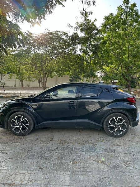 Toyota C-HR G led new shape 2