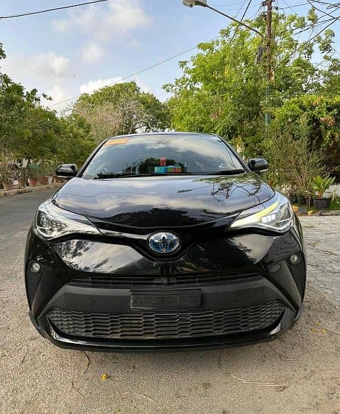 Toyota C-HR G led new shape 3