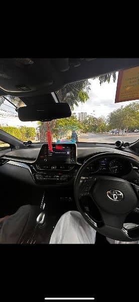 Toyota C-HR G led new shape 7