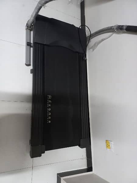 Treadmill for sale 2hp - 120kg 1