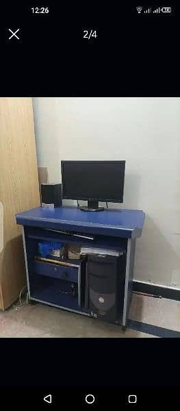 Computer table and computer chair 3