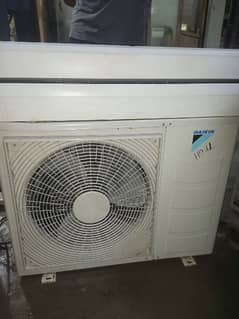 Daikin 1.5 ton Ac mint condition