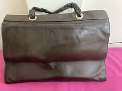 Cow leather hand bag for sale in fine condition