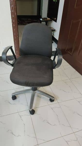 Black - Movable Adjustable - 4 wheels computer chair 1