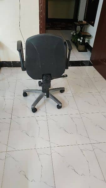 Black - Movable Adjustable - 4 wheels computer chair 3