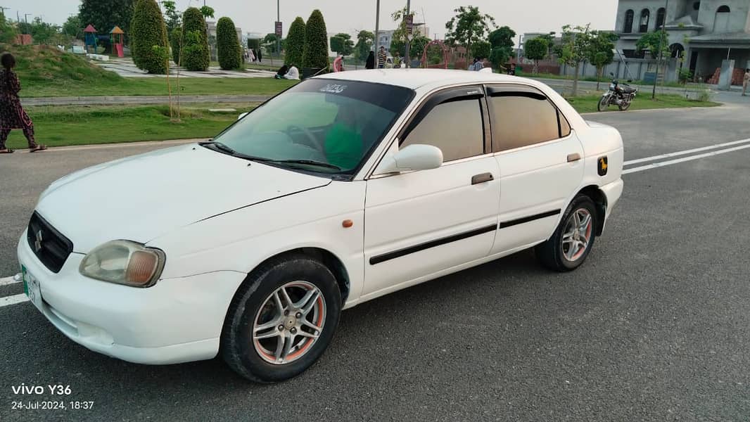 Suzuki Baleno 2004 1