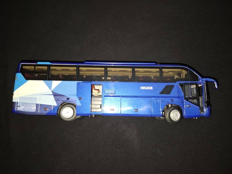 Model bus original Higer 1.42 scale 0