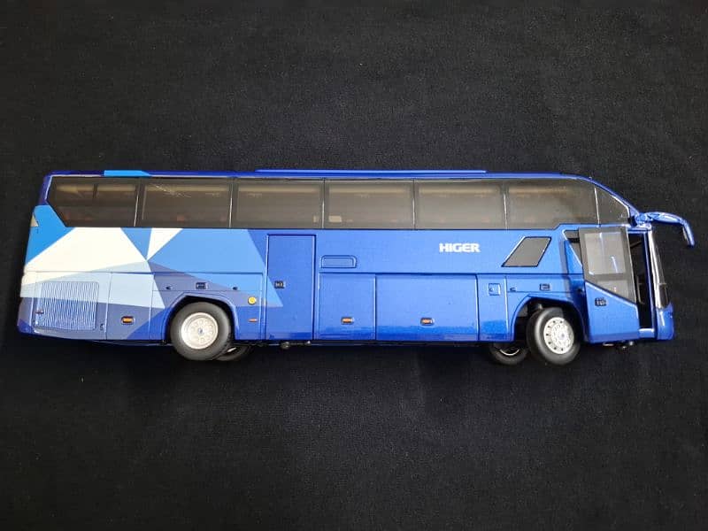 Model bus original Higer 1.42 scale 14