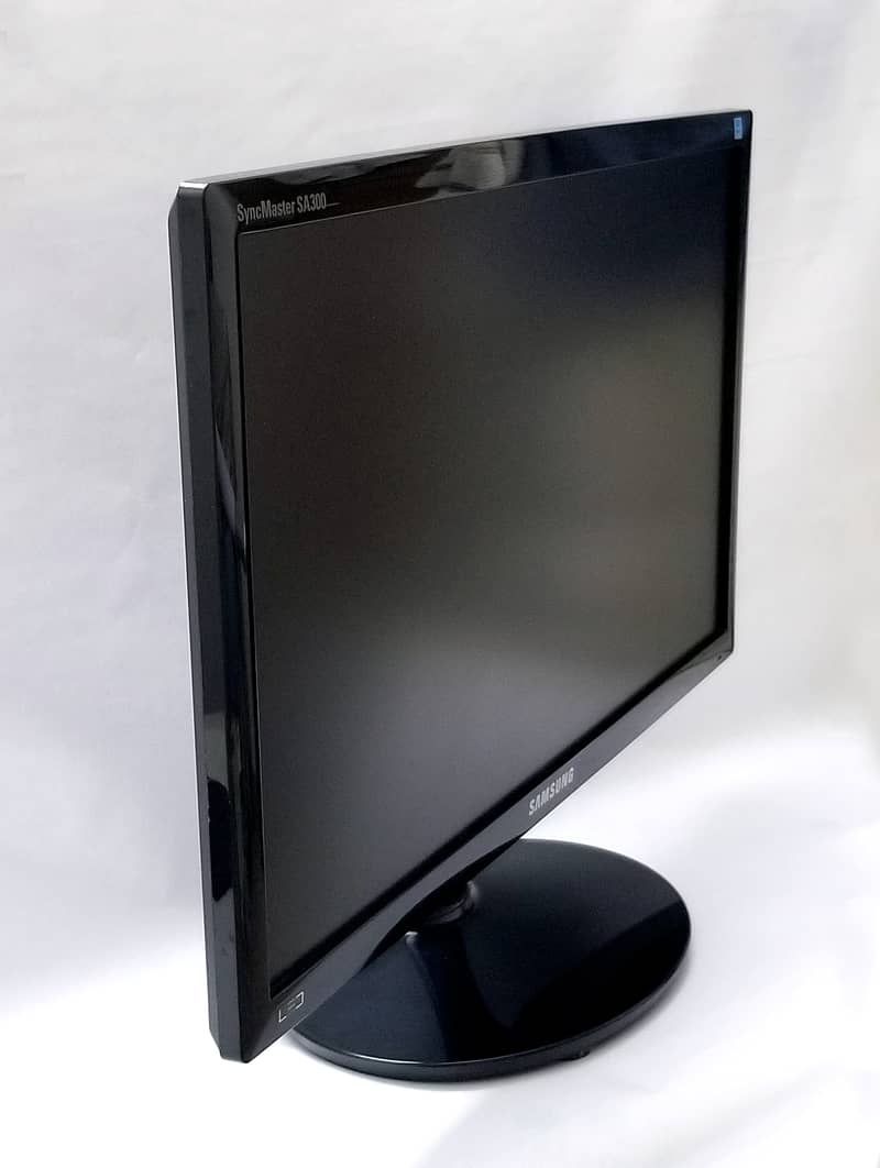 Samsung SyncMaster S20A300B 20" LED Monitor 2