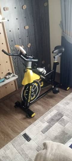 SPINNING BIKE BRAND NEW WITH 6 MONTHS WARRANTEE 0*3*3*3*7*1*1*9*5*3*1