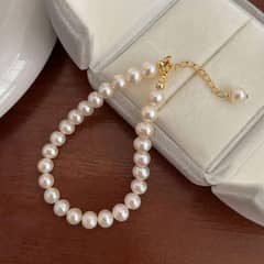 White Pearl Breclet For Pretty Girls at wholesale price