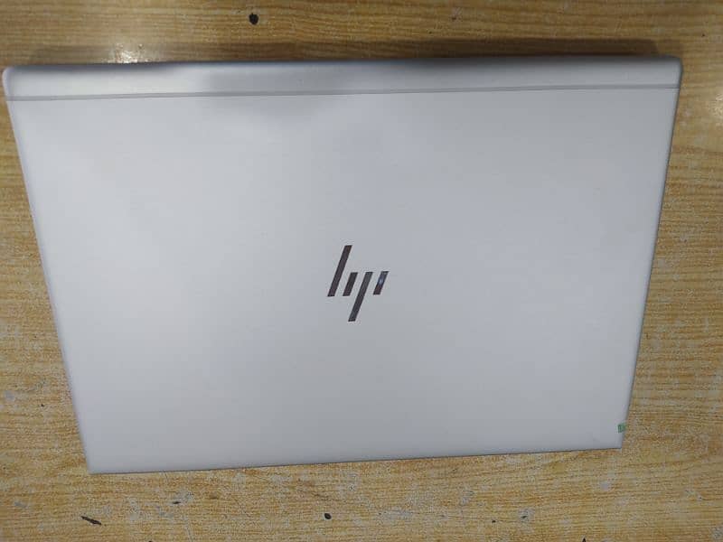 HP EliteBook 840 G5 Intel Ci5/Ci7 8th gen ,8/256 display size 14 1080p 14