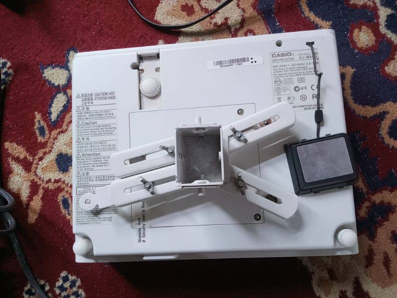 Casio Multimedia Projector with 10/10 condition best resolution result 1